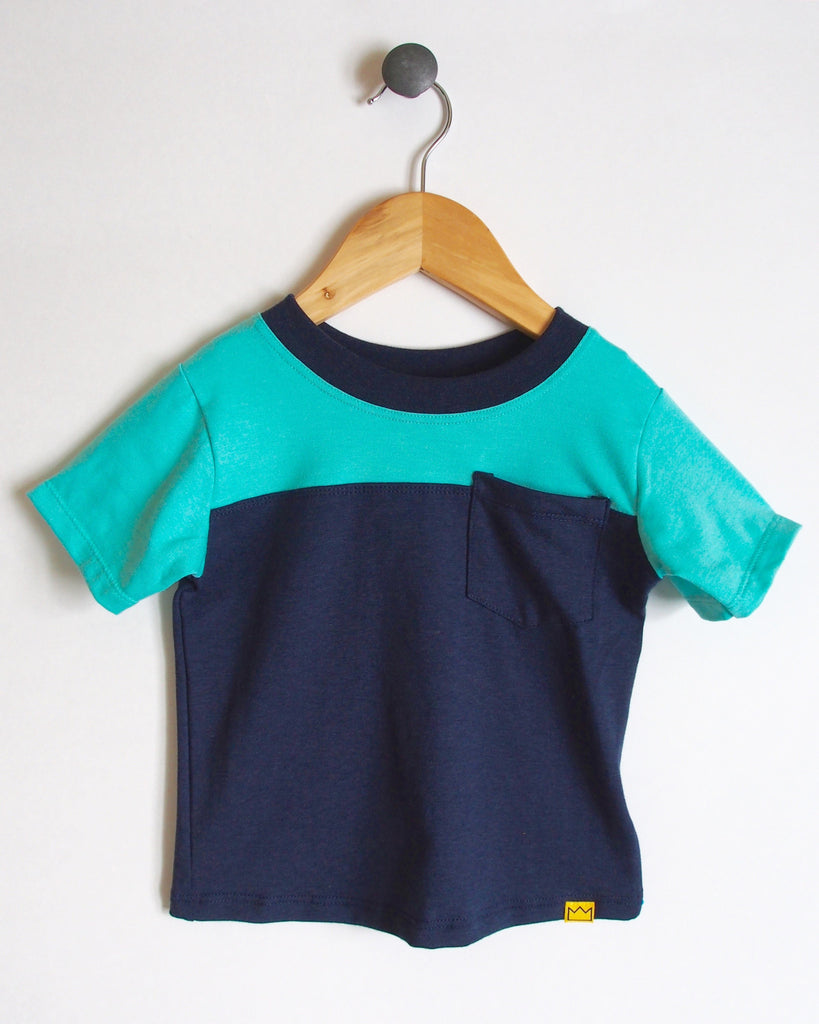 T-Shirt in Navy/Turquoise